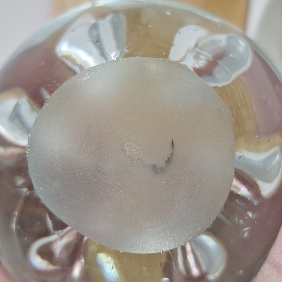 #AAM Handblown clear glass paper weight - Picture 4 of 7
